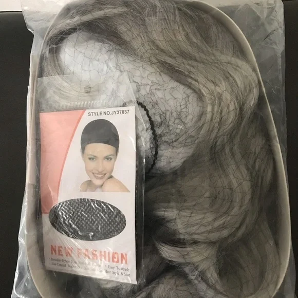 Bestung wig.New with tag. - Picture 7 of 8